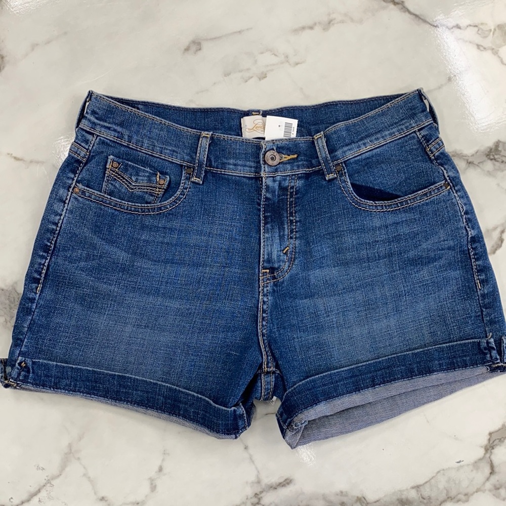 Levi’s shorts